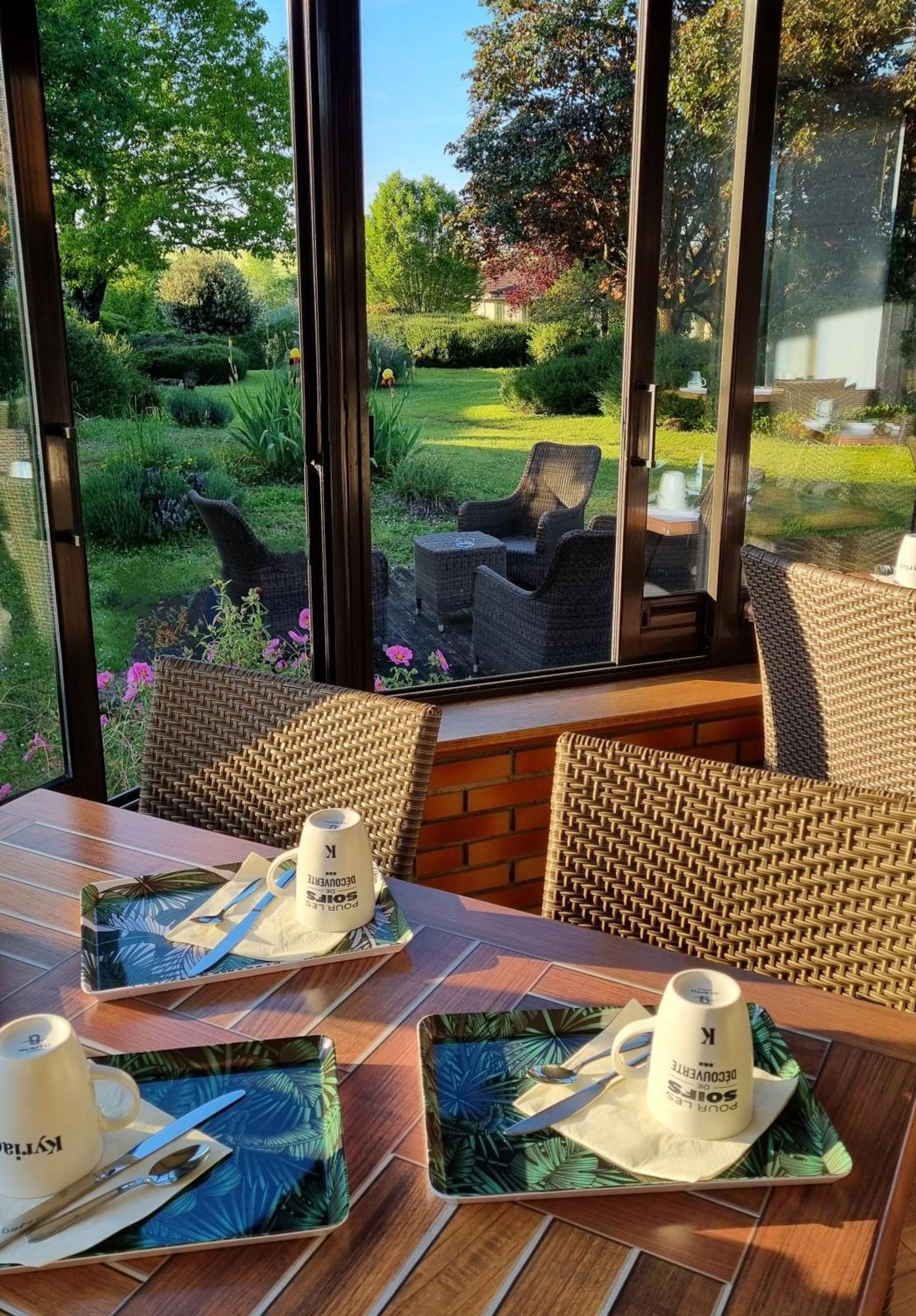 Kyriad Angouleme Nord Champniers- Hotel & Residence Zewnętrze zdjęcie