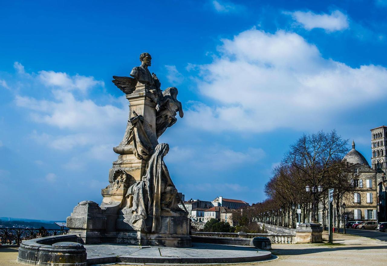 Kyriad Angouleme Nord Champniers- Hotel & Residence Zewnętrze zdjęcie
